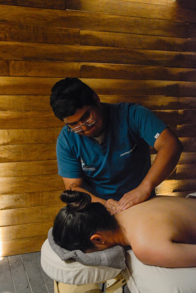 los picachos vertical 26 683x1024